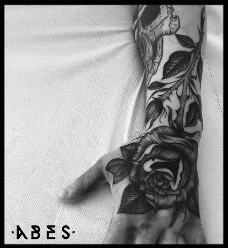 Tattoos - rose on hand - 119852